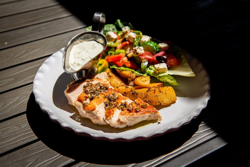 GREEK-STYLE CHICKEN_DSC8245